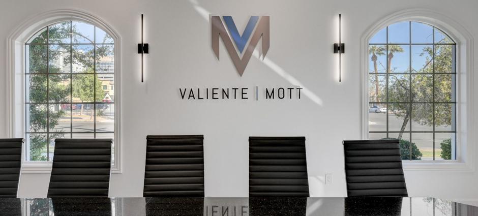 Valiente Mott Injury Attorneys